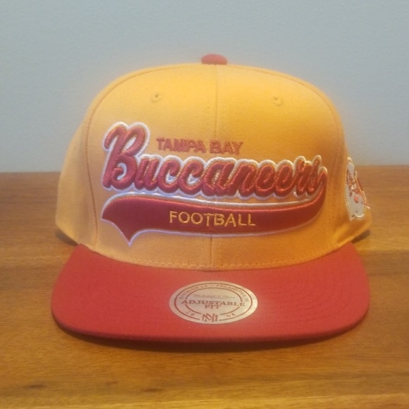 Mitchell & Ness Other - Mitchell & Ness Vintage Tampa Bay Buccaneers